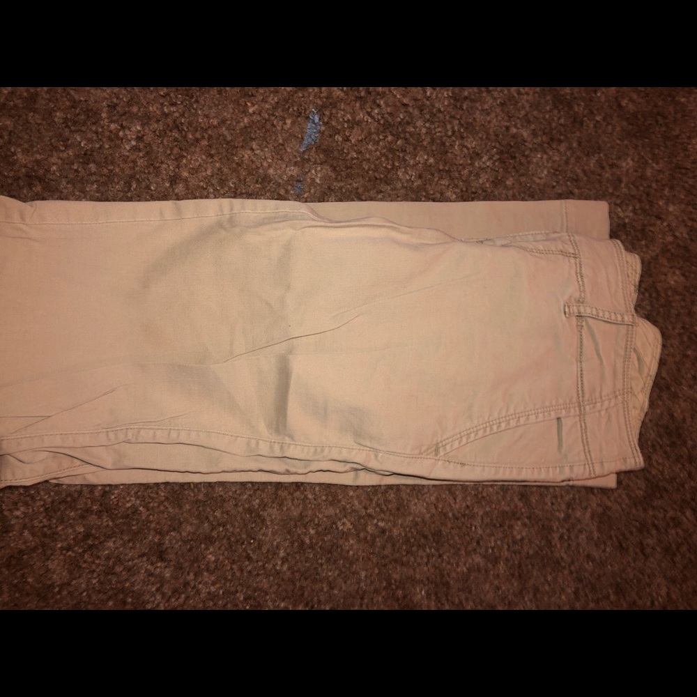 khaki pants